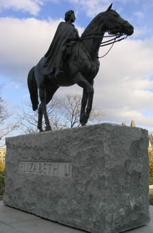 queen elizabeth horse statue