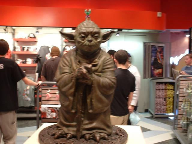 Disneyland: Yoda